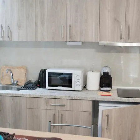 Mina's Spacious : June '23 Renovated 公寓 塞萨洛尼基