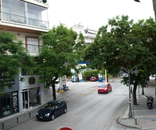 Mina's Spacious : June '23 Renovated * 塞萨洛尼基